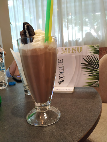 Opinii despre Cafe-Bar Vogue în Варна - Гастрономия и хотелиерство