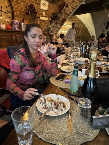 Ресторант "Porky's", град Пловдив - Гастрономия и хотелиерство