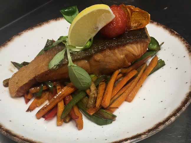 Италиански ресторант "Слънчевата къща" - Гастрономия и хотелиерство