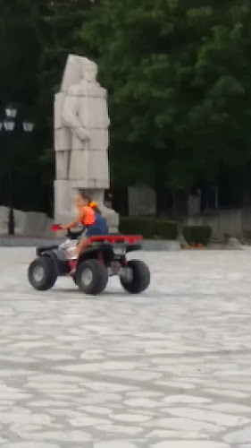 Център, ул. „Екзарх Йосиф“ 1, 2760 Разлог