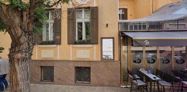 Plate Bar & Restaurant