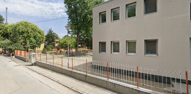 Детска млечна кухня Лакомото мече