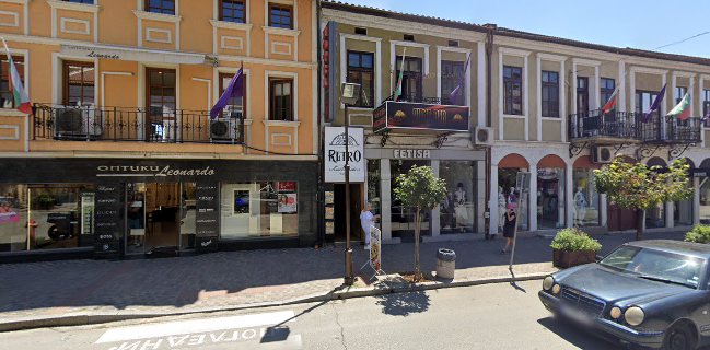 Yanitsa Ruseva / Kitchen & Art