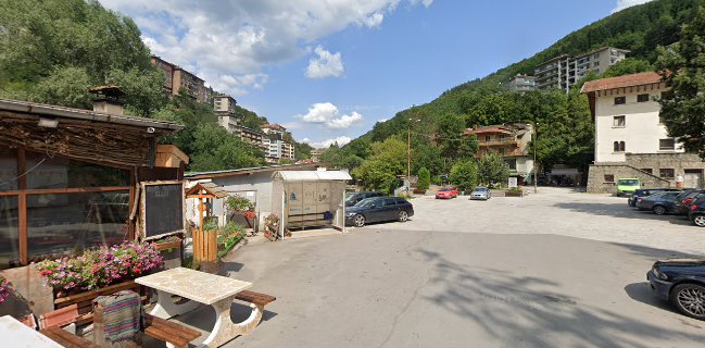 При Искра Дамянова - Механа "Рай"