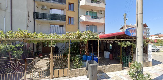 Tiki Bar And Grill Primorsko